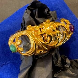 Vintage Lucite Bangle & Earrings with Jade & Amethyst stones